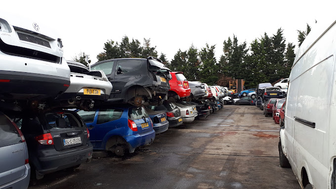 Bobbing Car Breakers